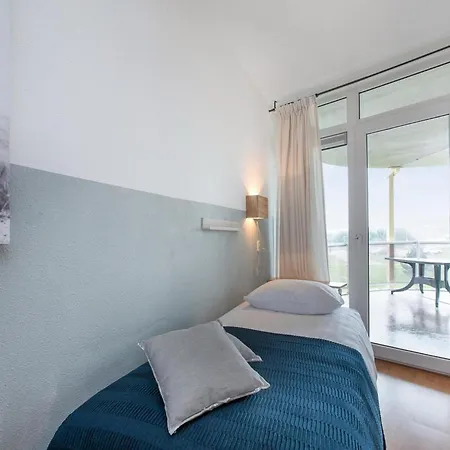 Spectacular Beachside Apartment Julianadorp