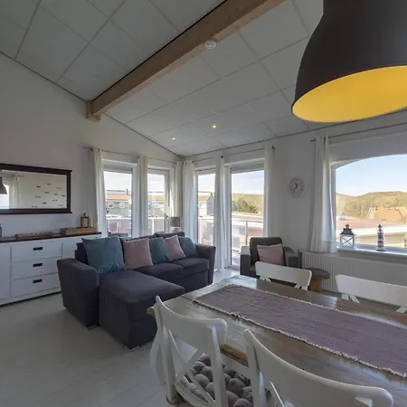 Spectacular Beachside