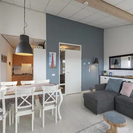 Spectacular Beachside Apartment